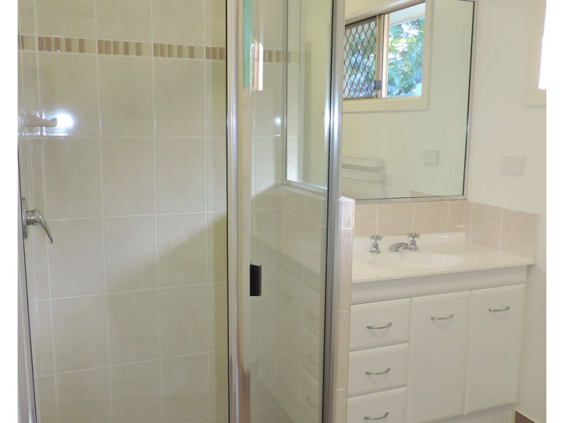 11 Moor Court, Kelso QLD 4815