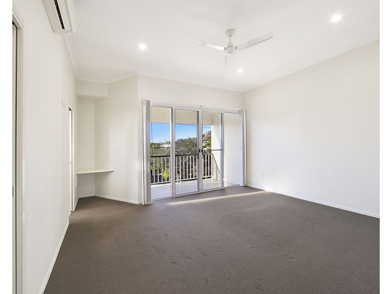 2/146 Eyre Street, North Ward QLD 4810