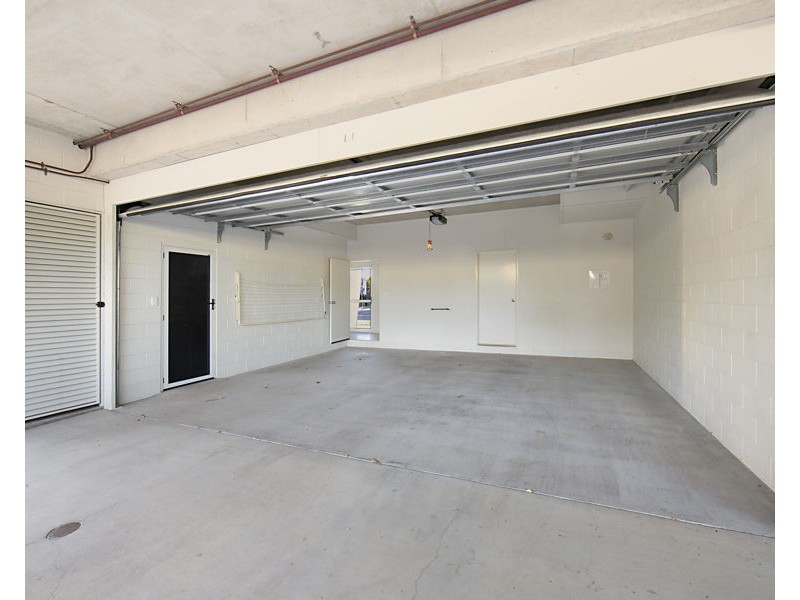 2/146 Eyre Street, North Ward QLD 4810