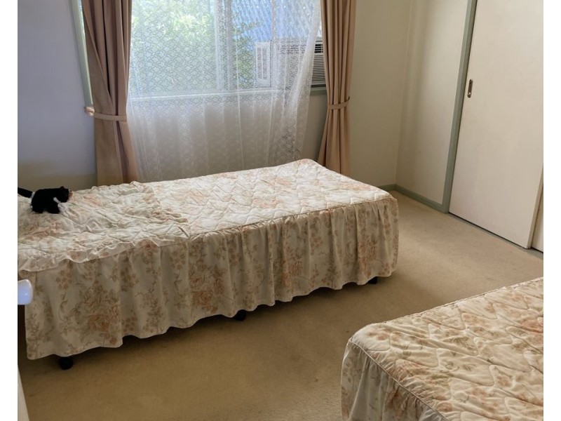 6 London Court, Mount Louisa QLD 4814