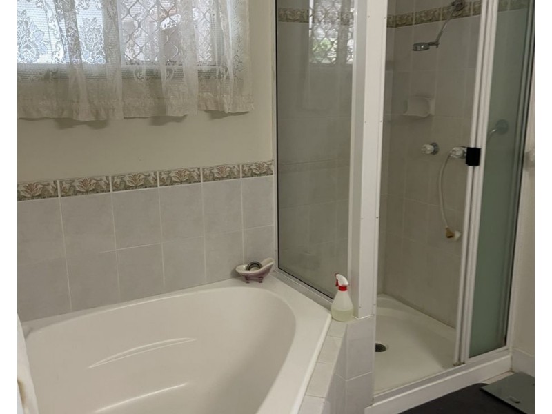 6 London Court, Mount Louisa QLD 4814