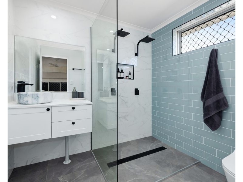 17 Malbon Road, Kirwan QLD 4817