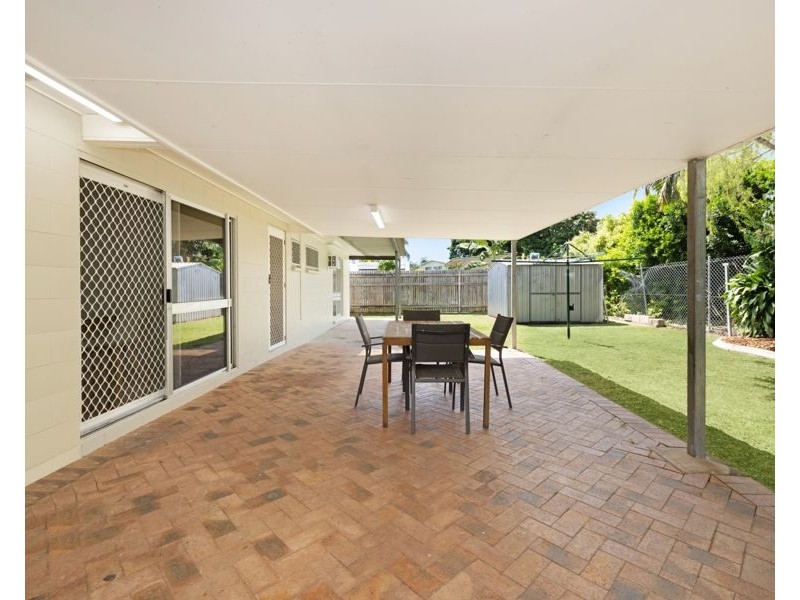 17 Malbon Road, Kirwan QLD 4817