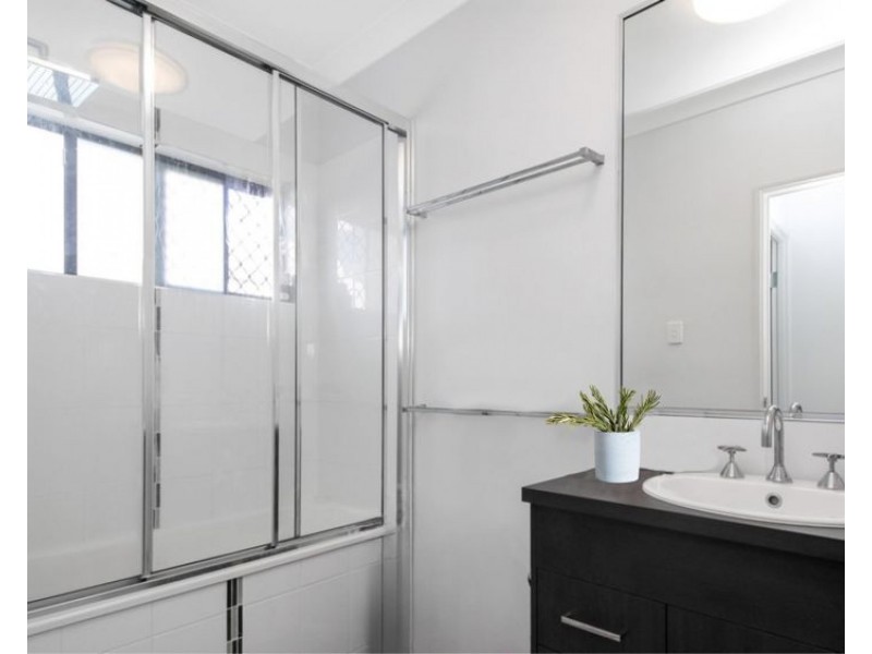 10 Langdale Street, Shaw QLD 4818