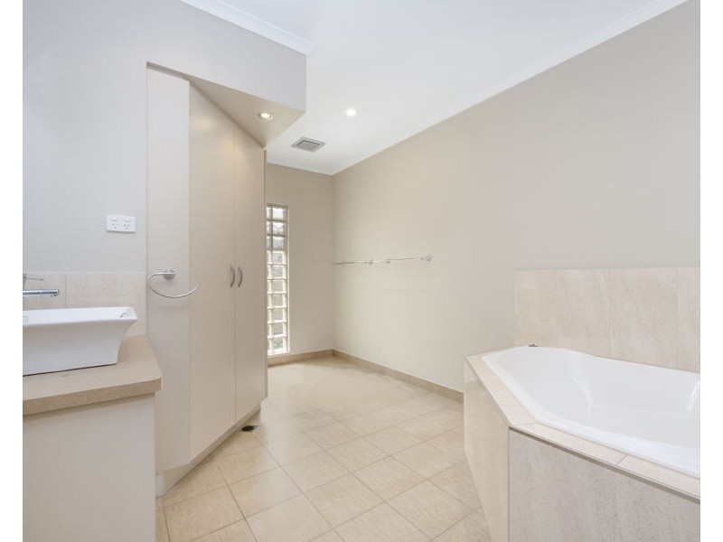 40 Springbrook Parade, Idalia QLD 4811