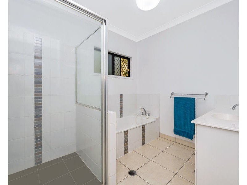 24 Strathburn Street, Mount Louisa QLD 4814