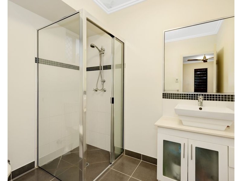 13 Shark Court, Mount Louisa QLD 4814