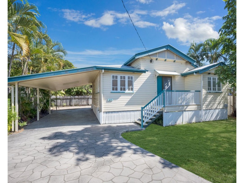 32 Goldring Street, Hermit Park QLD 4812