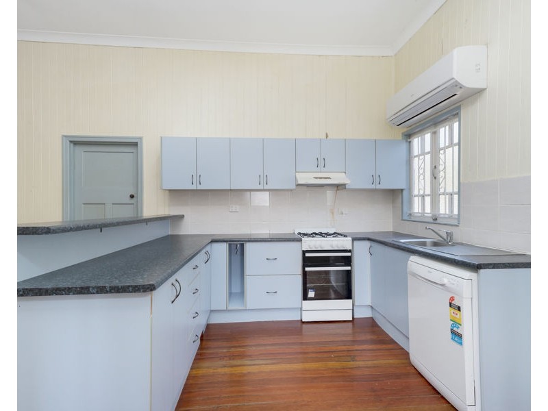 32 Goldring Street, Hermit Park QLD 4812