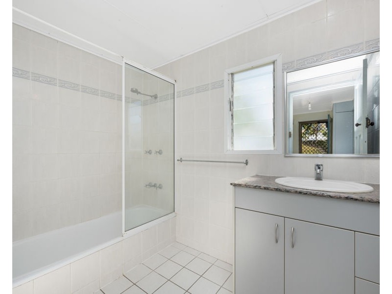 32 Goldring Street, Hermit Park QLD 4812