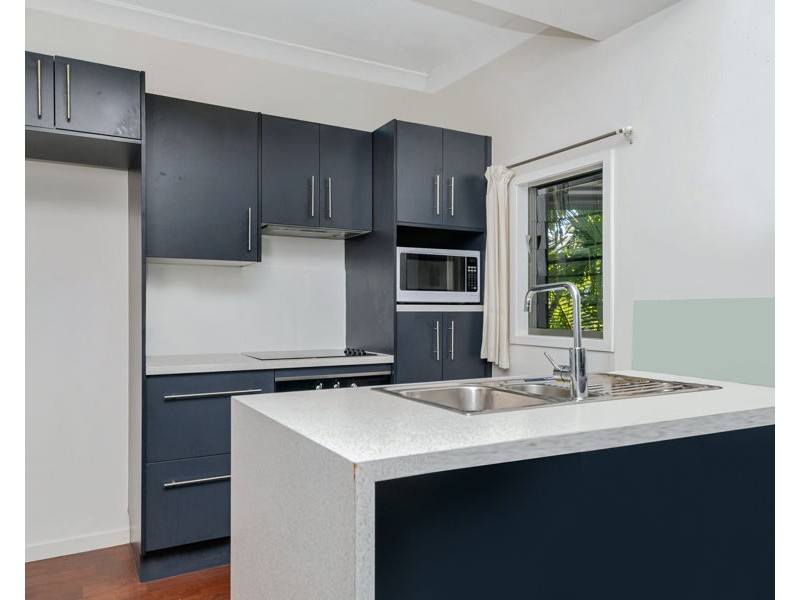 4/11 Carter Street, North Ward QLD 4810