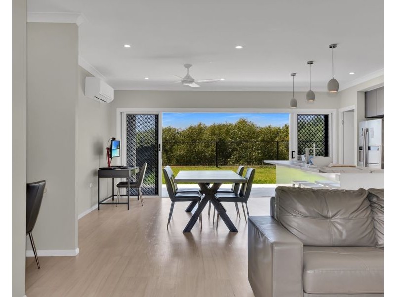 12 Dune Parade, Bushland Beach QLD 4818