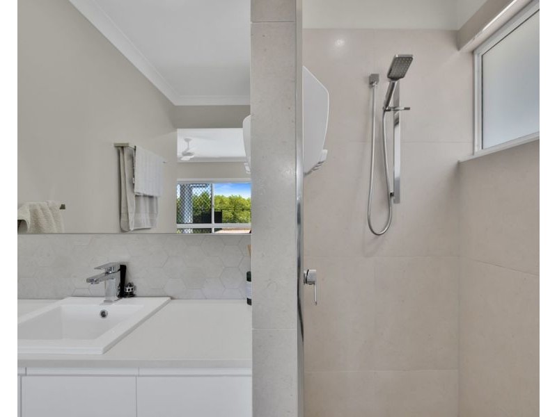 12 Dune Parade, Bushland Beach QLD 4818