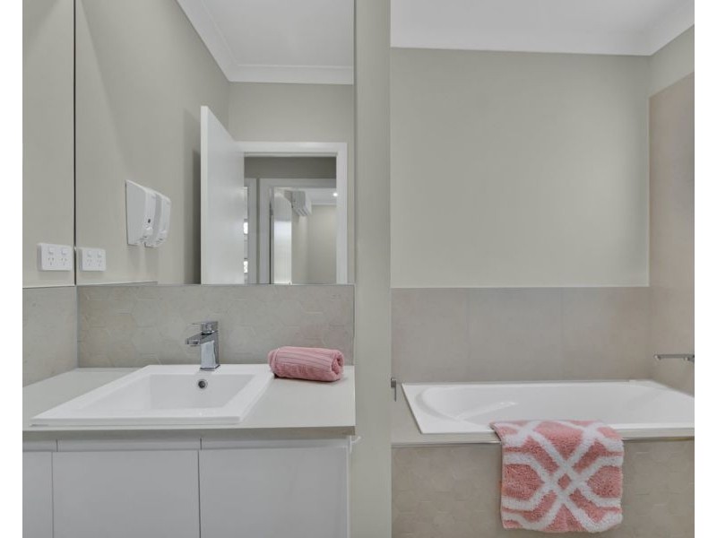 12 Dune Parade, Bushland Beach QLD 4818