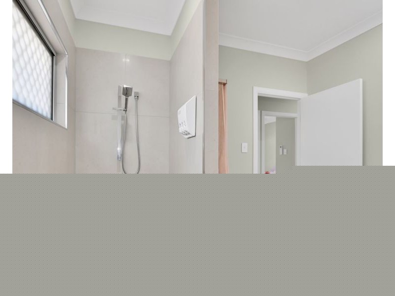 12 Dune Parade, Bushland Beach QLD 4818