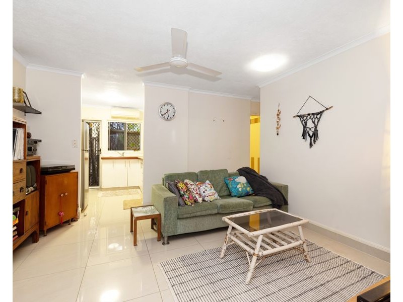 2/53 Henry Street, West End QLD 4810