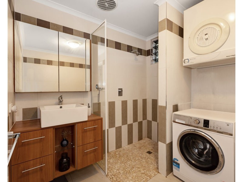 2/53 Henry Street, West End QLD 4810