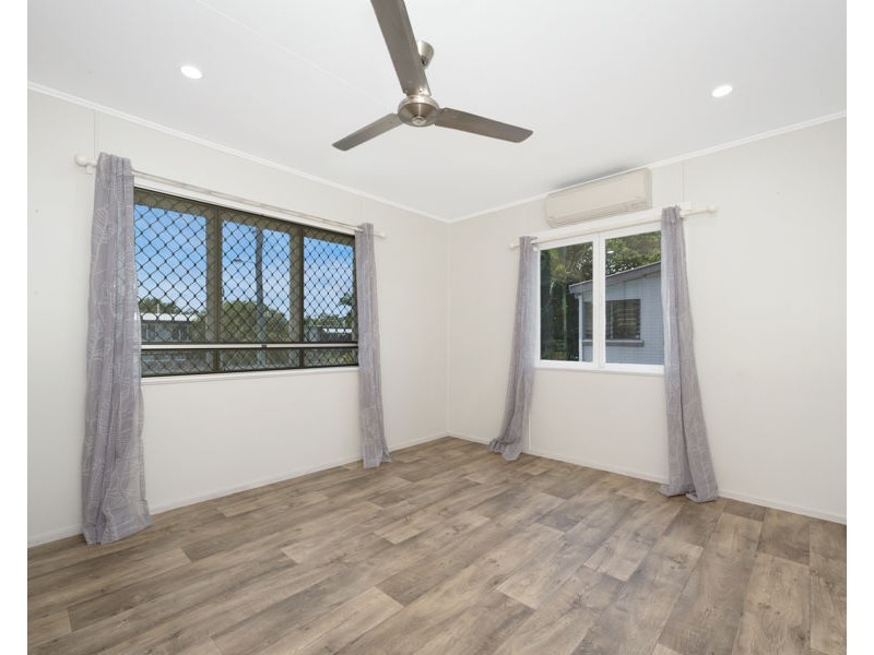 25 Undara Avenue, Cranbrook QLD 4814