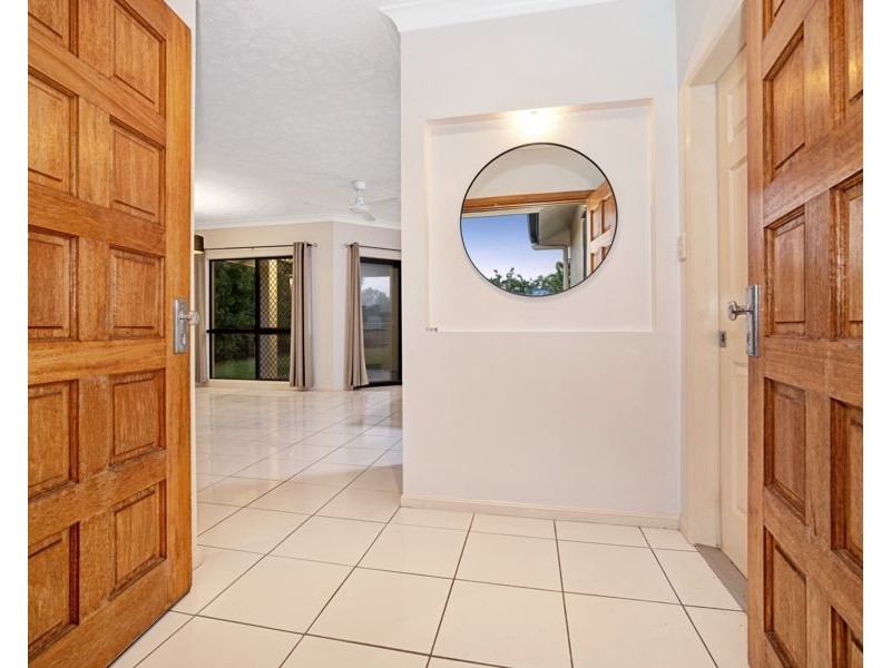 7 Calliandra Court, Mount Louisa QLD 4814