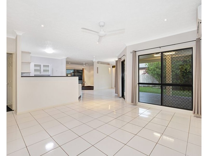 7 Calliandra Court, Mount Louisa QLD 4814