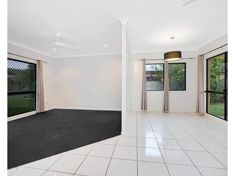 7 Calliandra Court, Mount Louisa QLD 4814