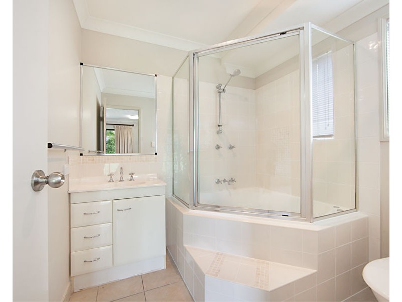 38 Dungurra Place, Bushland Beach QLD 4818