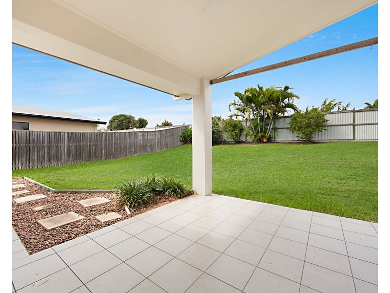 38 Dungurra Place, Bushland Beach QLD 4818