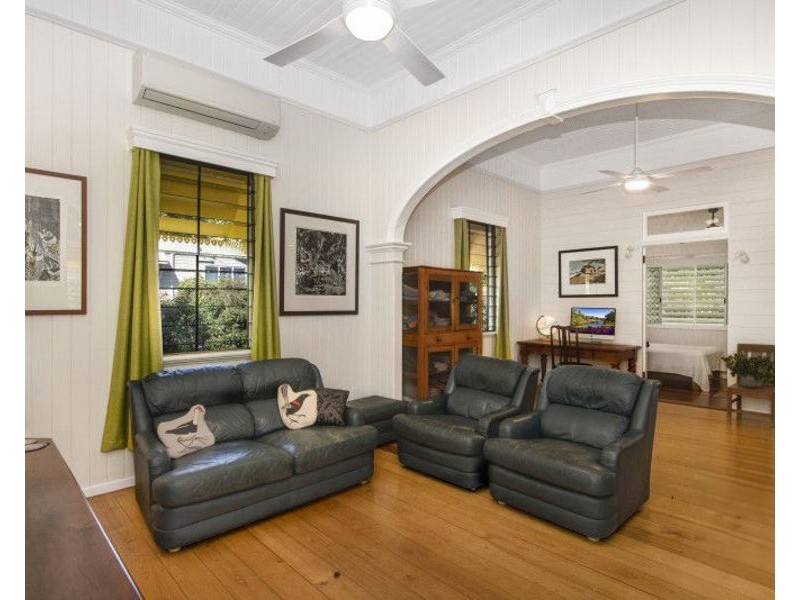 61 Tenth Avenue, Railway Estate QLD 4810