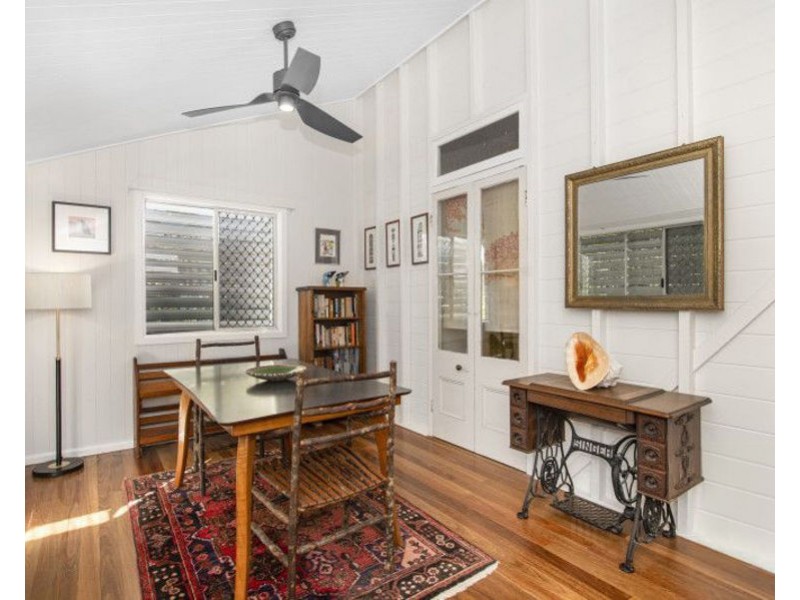 61 Tenth Avenue, Railway Estate QLD 4810