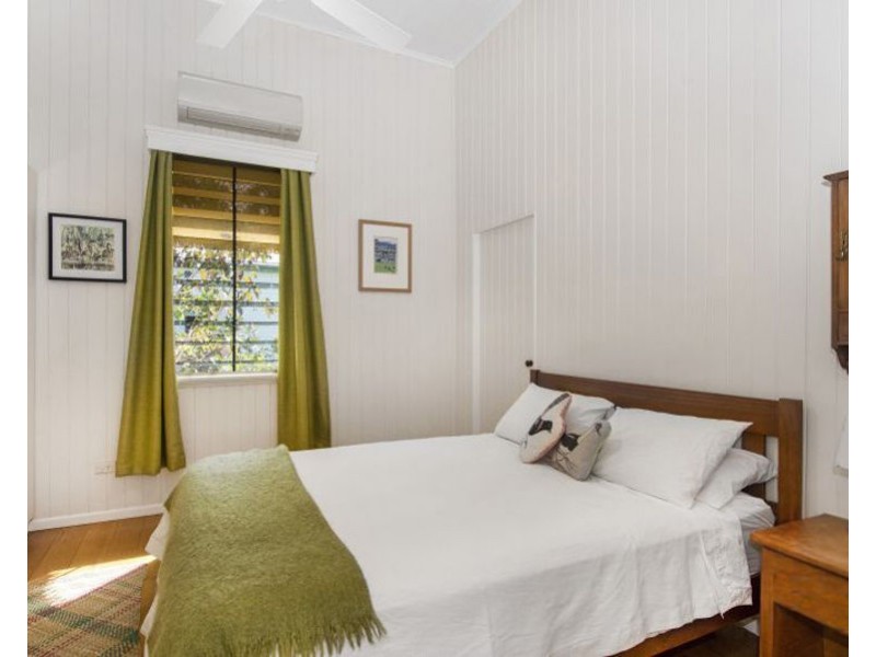 61 Tenth Avenue, Railway Estate QLD 4810