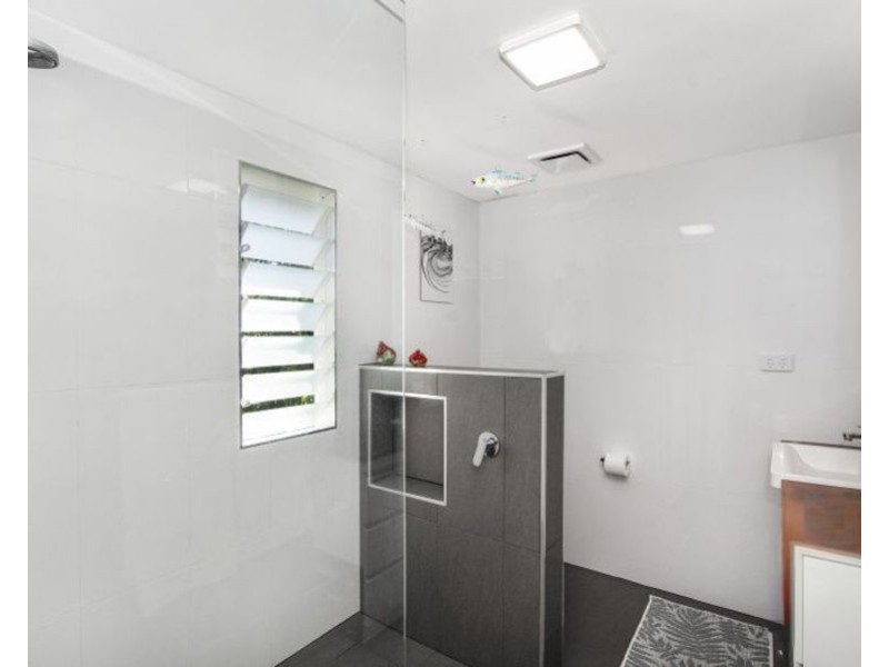 61 Tenth Avenue, Railway Estate QLD 4810