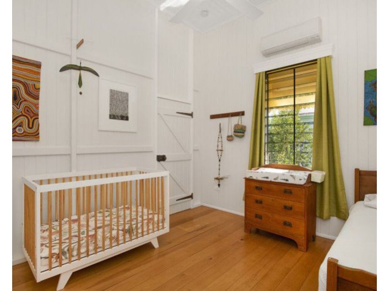61 Tenth Avenue, Railway Estate QLD 4810