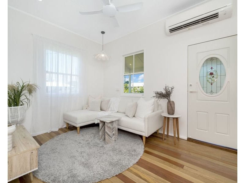 18 Shaw Street, West End QLD 4810