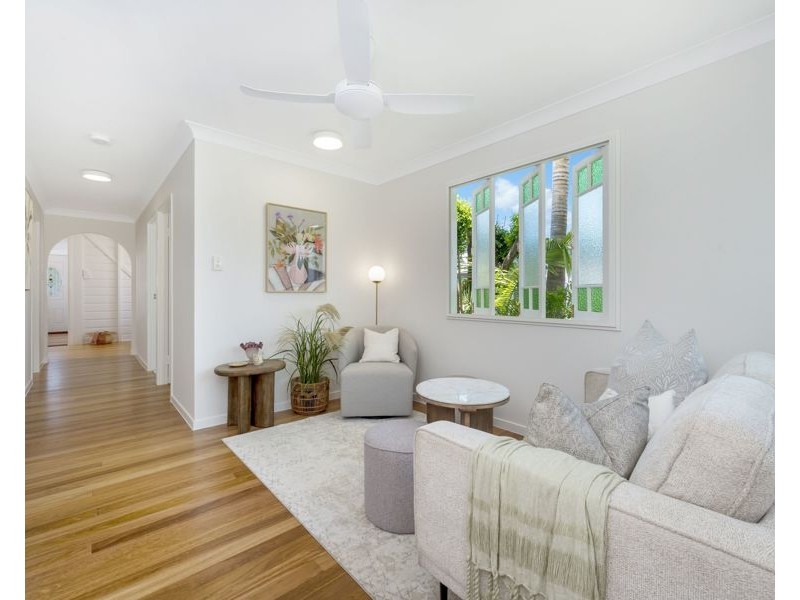 18 Shaw Street, West End QLD 4810