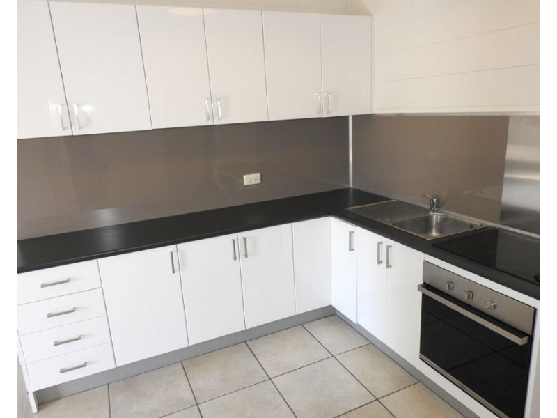 4/398 Walker Street, Townsville City QLD 4810