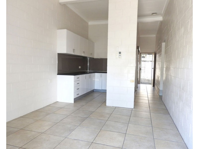 4/398 Walker Street, Townsville City QLD 4810
