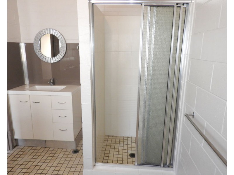 4/398 Walker Street, Townsville City QLD 4810