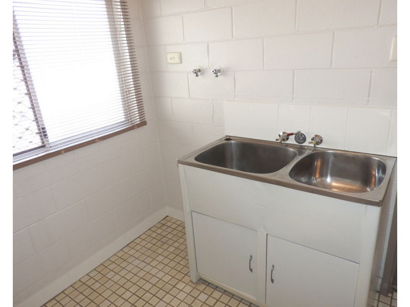 4/398 Walker Street, Townsville City QLD 4810