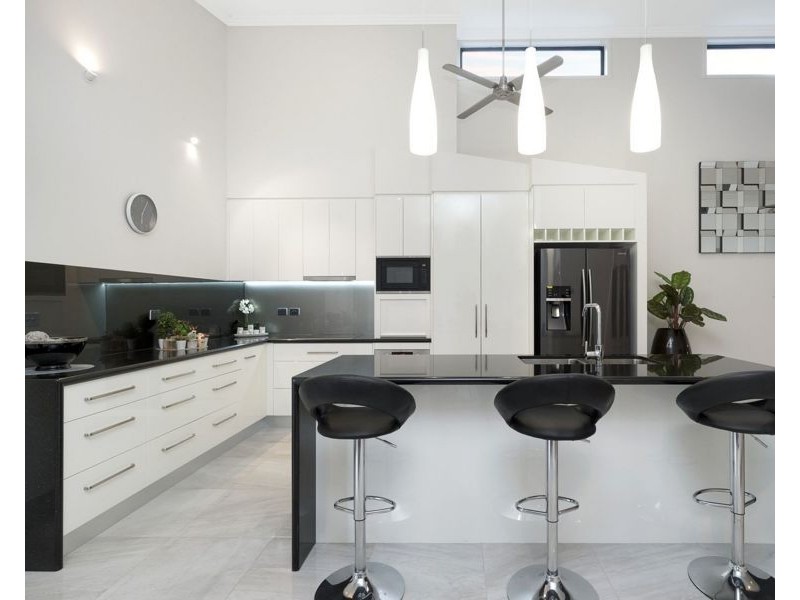 11 Riverbrook Terrace, Idalia QLD 4811