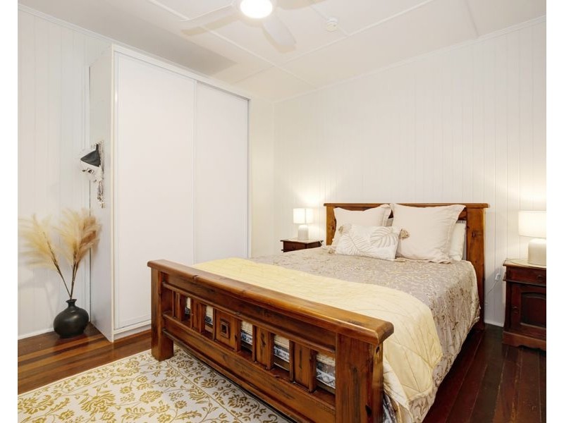 10 Gladstone Street, Pimlico QLD 4812