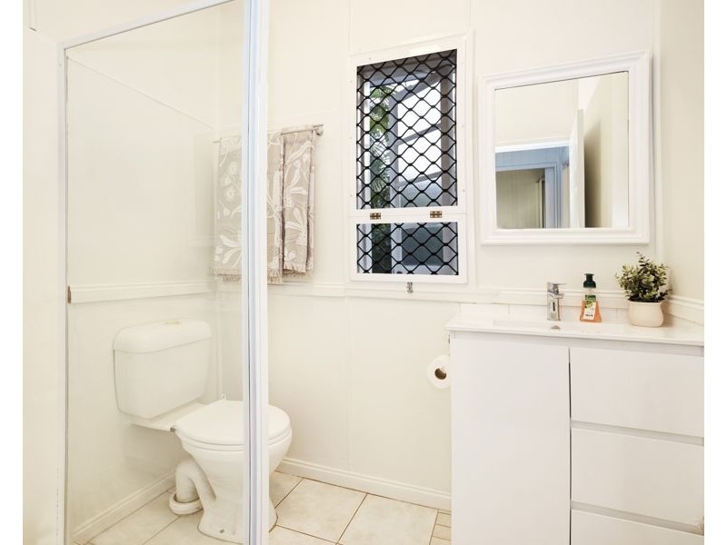 10 Gladstone Street, Pimlico QLD 4812