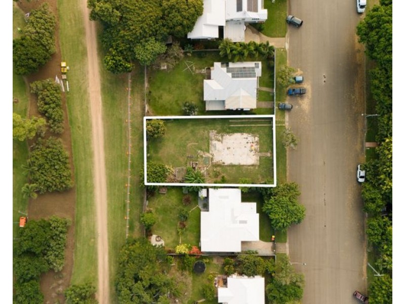 12 Flowers Street, Railway Estate QLD 4810