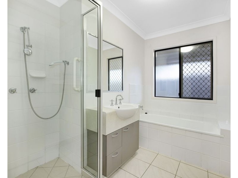 21 Chichester Avenue, Kirwan QLD 4817