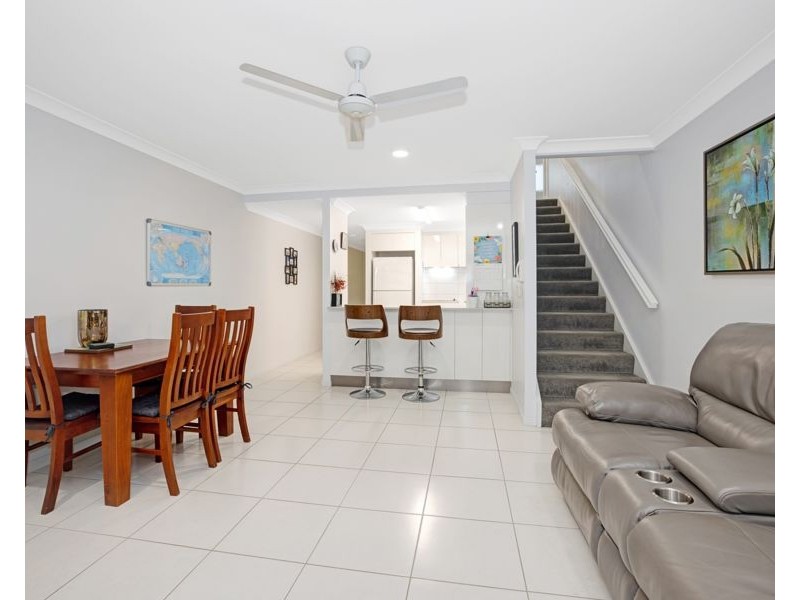 2/62-64 Bowen Road, Rosslea QLD 4812