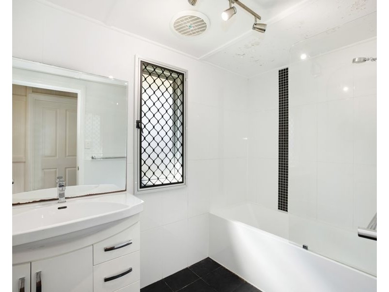 53 Howlett Street, Currajong QLD 4812