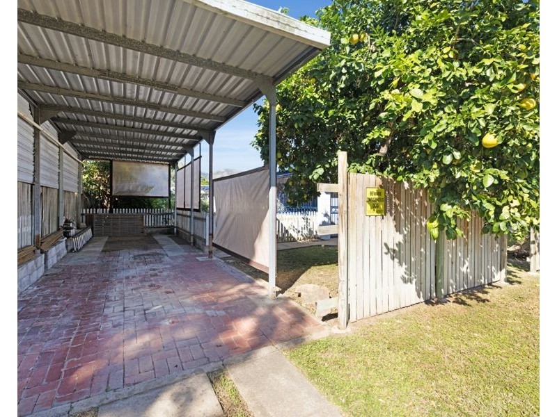 23 Ryrie Crescent, Rasmussen QLD 4815