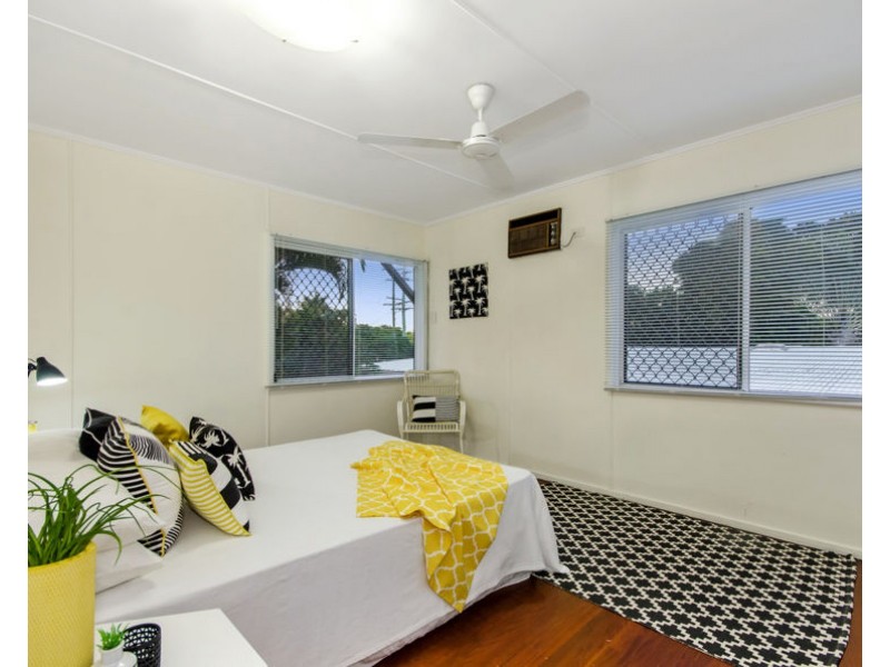 124 Albert Street, Cranbrook QLD 4814