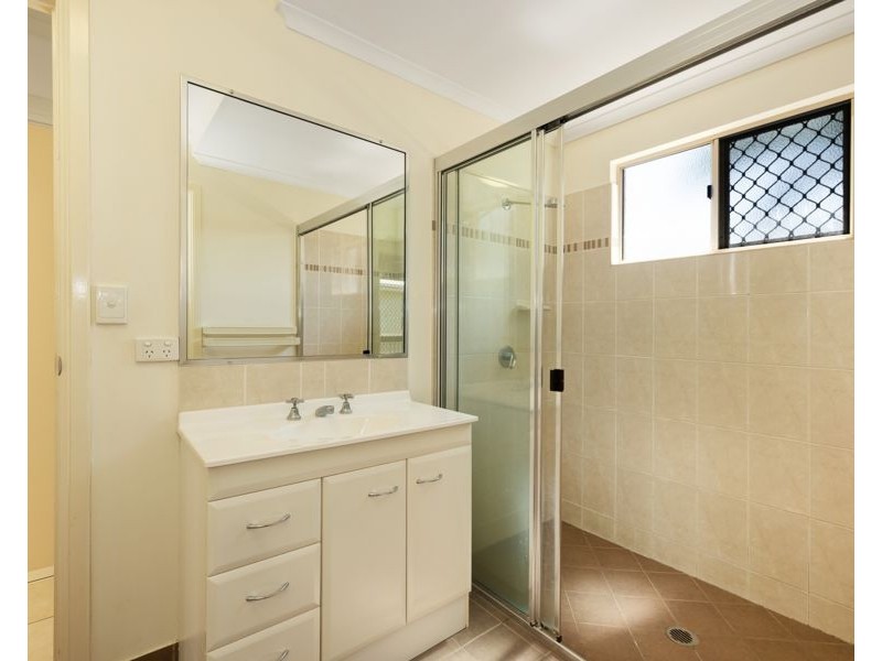 1/13 Moor Court, Kelso QLD 4815