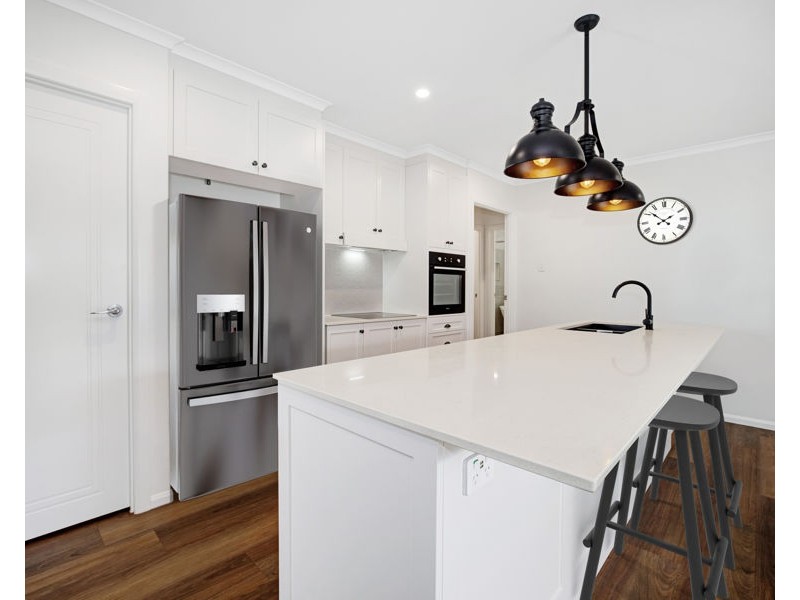 16 Pamela Court, Rasmussen QLD 4815