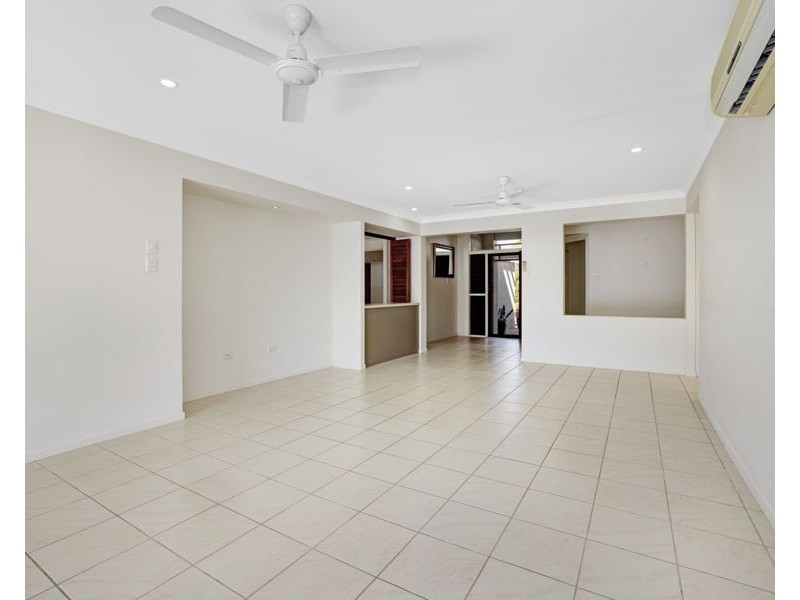 21 Chichester Avenue, Kirwan QLD 4817